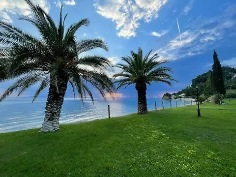 Dom wakacyjny Seafront Family Apartment Ellie Skála Foúrkas Grecja
