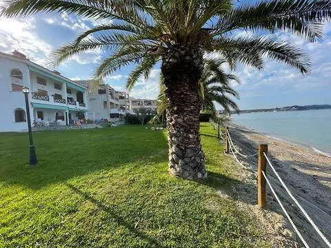 Seafront Family Apartment Ellie Skála Foúrkas Grecja