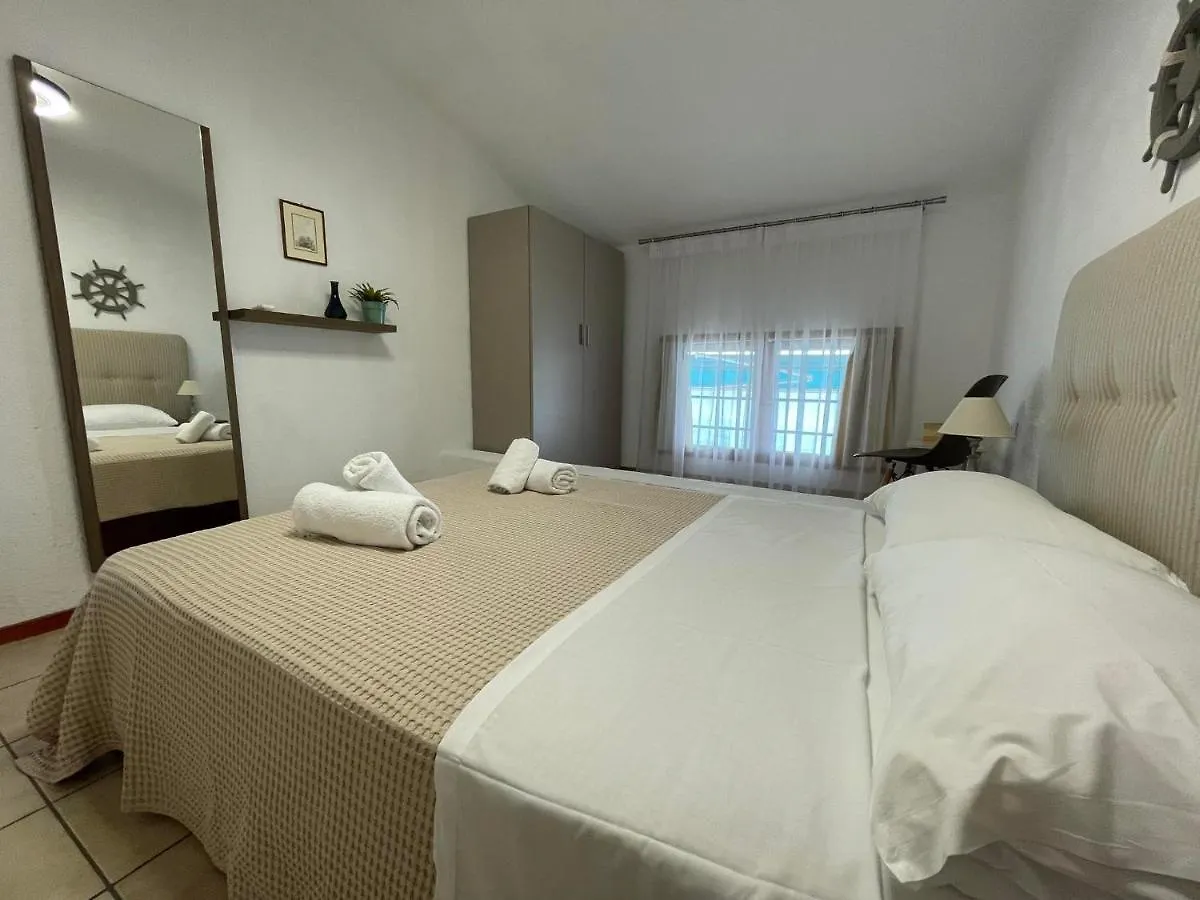 Dom wakacyjny Seafront Family Apartment Ellie Skála Foúrkas